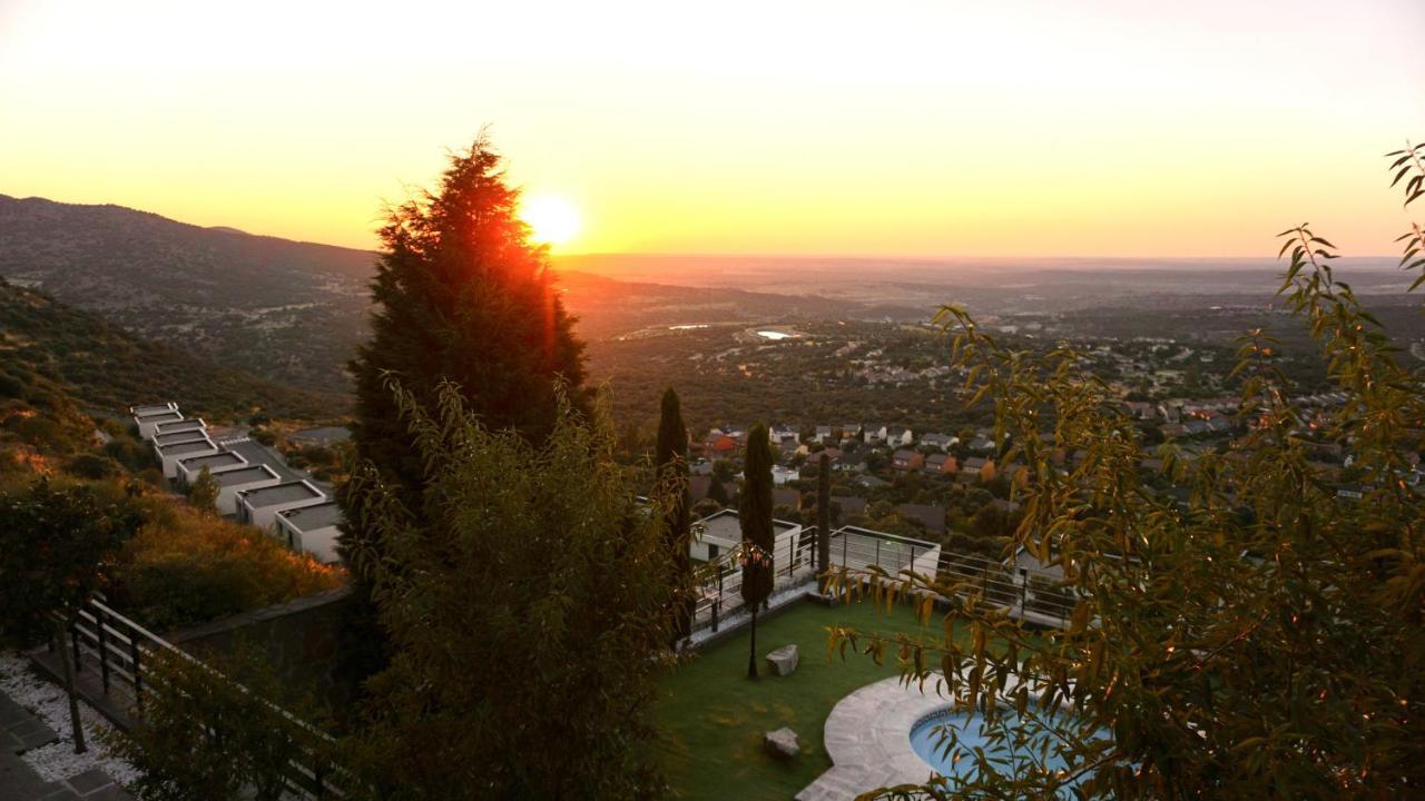 Villa Los Angeles El Espinar Luaran gambar