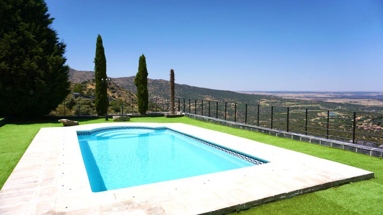 Villa Los Angeles El Espinar Luaran gambar