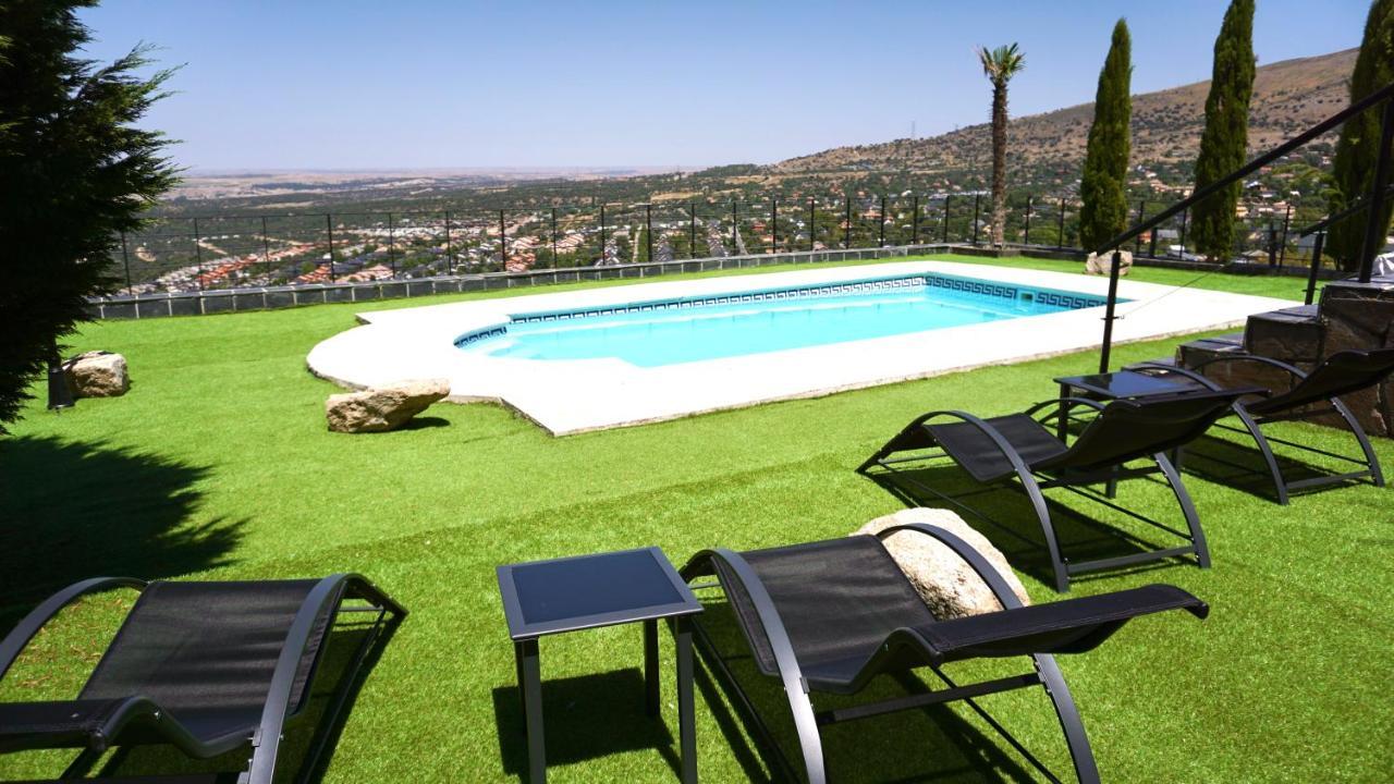 Villa Los Angeles El Espinar Luaran gambar