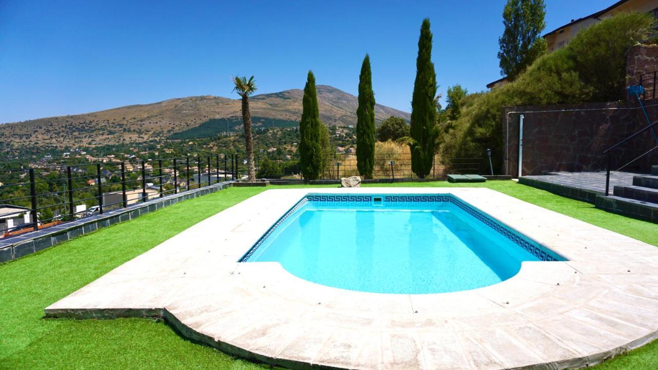 Villa Los Angeles El Espinar Luaran gambar
